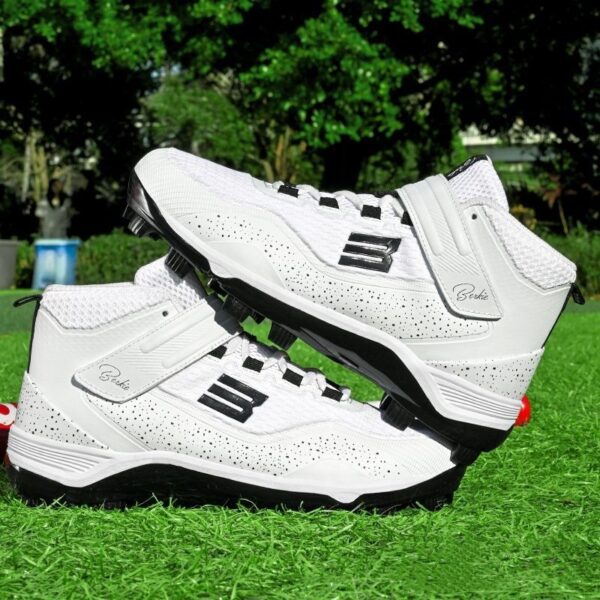 Youth Wear-resistant Non-slip Professional Sneakers For Daily Training Softball Shoes - Image 2